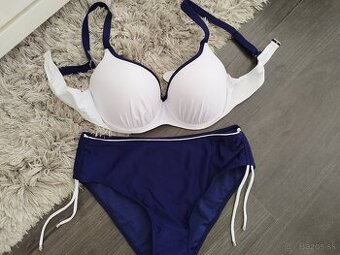 Vystužené plavky 44/2XL.Bielo modré