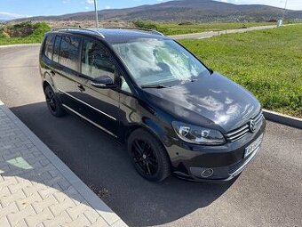 VW Touran 2.0 TDI DSG 7 Miestny
