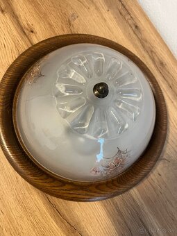 Predam stropnicu , lampa na stenu