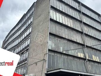 Predáme Garážový box v parkovacom dome Hliny VII