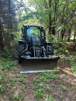 Predam traktor valtra n104h5