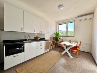 Prenájom 2-izbového apartmánu B4 – Dolný Kubín, časť Mokraď