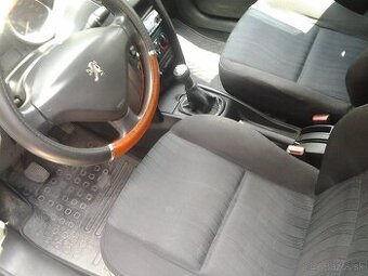 sedadla peugeot 207 aj sw