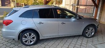 Predám chevrolet cruze sw 1.8 benzin 104 kW - búrane