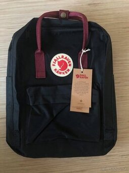 Batoh Fjällräven Kanken čierny s vínovými popruhmi
