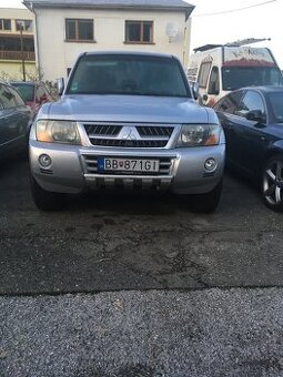 Mitsubishi Pajero 3.2 DI-D Dakar A/T
