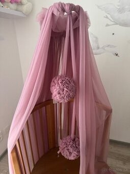 Baldachyn ružovy