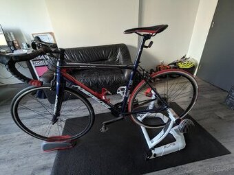 Merida Scultura 300 Bahrain Team 2018 + Trenažér Elite Fluid