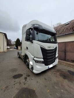 Tahač IVECO S-Way AS 440S49 Retarder rok 2022 naj 293tis eur