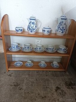 Porcelán+ drevená polica 80 x 68 x 18 cm