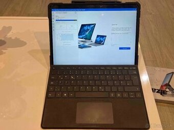 💻 Microsoft Surface Pro X – LTE, ARM, dotyk, dobrý stav