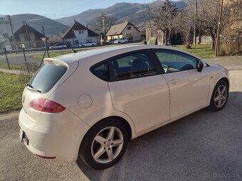 SEAT LEON 1.4 BENZIN 63 KW NAJ.167000 KM ROK VÝROBY 2009