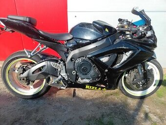 Rozpredám Suzuki GSX-R 600 K6 K7