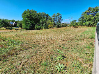 CHRASTNÉ - pozemok so stav. povolením Tichá lokalita