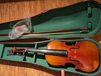 Predám stare československé husle
