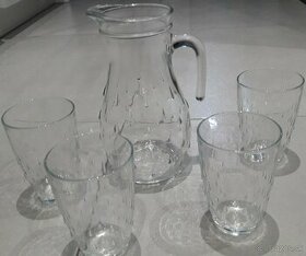 Sklenený ďžbán a poháre na víno alebo vodu - 1