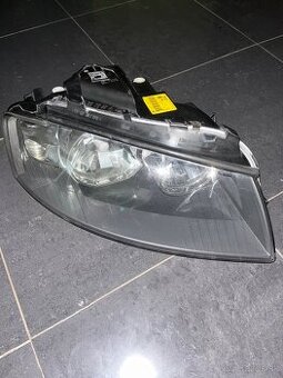 Predne svetlo Audi A3 (vpravo)