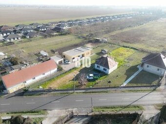 ROVINATÝ pozemok o CELKOVEJ výmere 1246m²