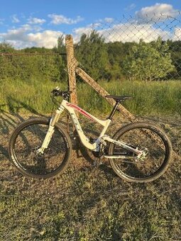 Horský bicykel GT Sensor Comp