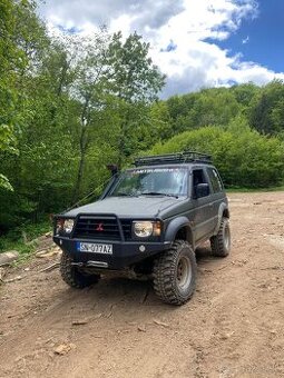 Mitsubishi Pajero 2,5