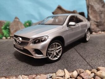 Prodám model 1:18 Mercedes Benz GLC