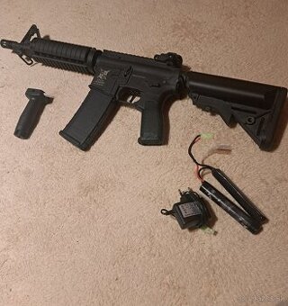 Delta Armory airsoft zbraň M4 CQB-R Charlie