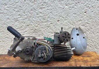 Motor jawa 550 555 05