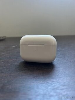Puzdro od slúchadiel AirPods Pro