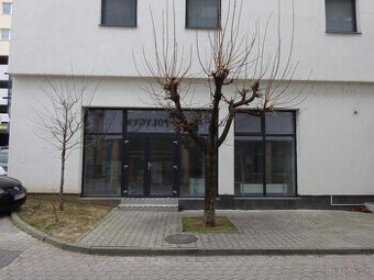 NOVÝ OBCHODNÝ PRIESTOR POLYGÓN S VÝKLADMI, 63m2, prízemie