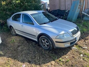 rozpredam octaviu2 1.9.77kw motor ma 280 tisic km