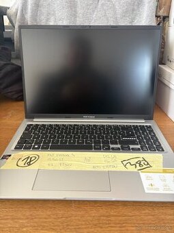 18 Asus Vivobook 16 - 1