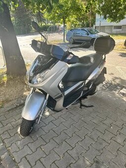 Yamaha XMAX 250i