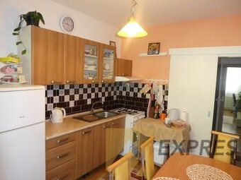 RK EXPRES - predaj 4 izbový byt v Handlovej, ul. Okružná.