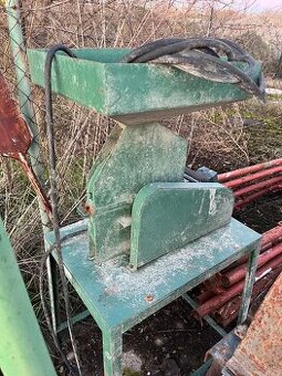 Predám šrotovník na obilie