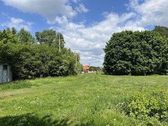 Rozľahlý pozemok ( 6677 m2) na komerčné využitie - Kravany - 1