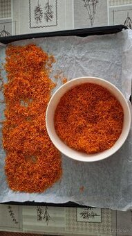 Sušené čisté lupene z nechtíka lekárskeho