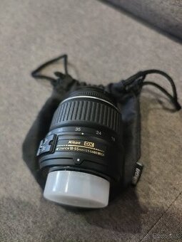 Nikon AF-S DX Zoom-Nikkor 18-55mm f/3.5-5.6G ED II