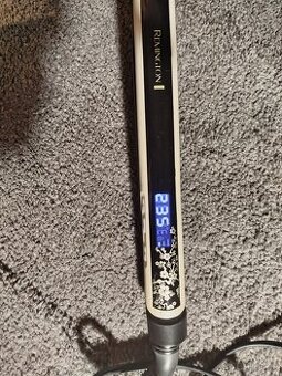 Žehlička na vlasy Remington