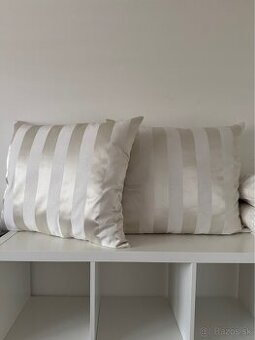 2x nový dekoračný vankúš Matrachello 80x70cm