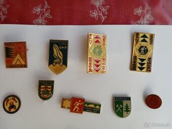 Odznaky šport, firmy, mestá - 15 ks