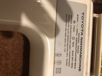 Predám funkčný šijaci stroj Toyota model 2600