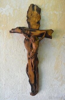 Veľký kríž z morušového dreva