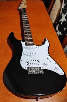 Yamaha EG 112 GPII HII Black Elektrická gitara