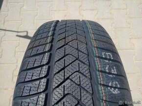 Zimné pneu Pirelli Sottozero 3 225/60 R17