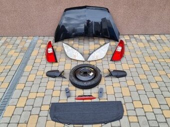 Mitsubishi Colt VI predná kapota