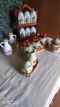 Porcelánové koreničky