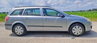 Opel Astra H 2005 1.6 Benzin + zimne pneu