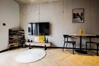 Dizajnový smart 1 izbový byt s garáž. státím, Hviezdoslavova