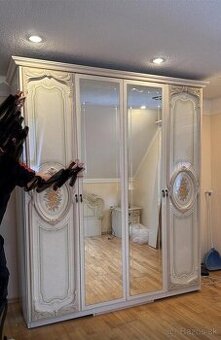 Komplet spálňa – posteľ 180x200 + skriňa + komoda + zrkadlo