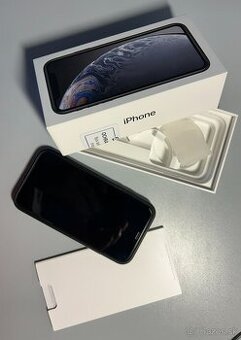 Mobilny telefon iPhone XR 64GB + kryty zdarma
